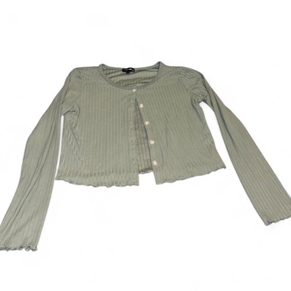 Mint Green Long Sleeve Button-Up Top - Picture 2 of 8